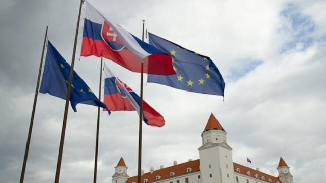 Три съседни на Словакия държави възобновят граничния контрол по границите