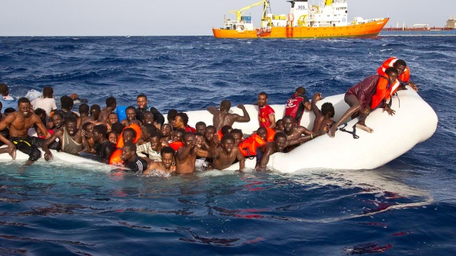 Италия засилва мерките срещу новопристигащите мигранти на остров Лампедуза Правителството