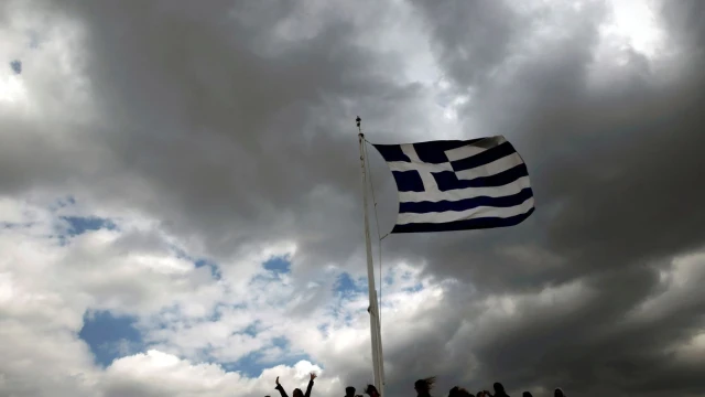 По пътищата на Гърция се движат близо 7 000 000