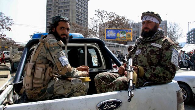 Лидерът на талибаните призова да бъдат уволнени служителите във ведомства