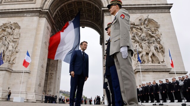 Френският президент Еманюел Макрон оглави тържествата в Париж в чест