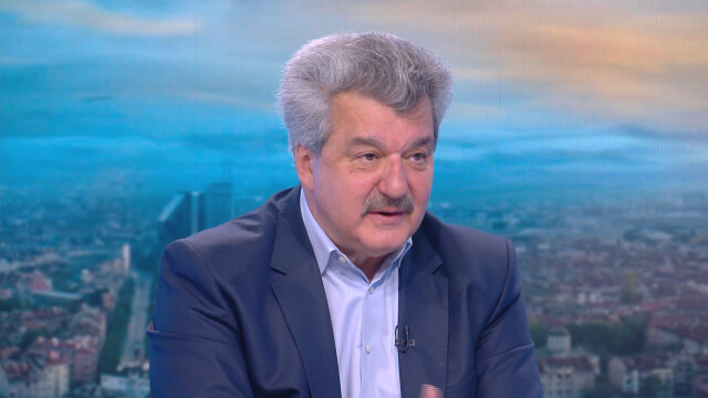 Батков призова Божков да опрости дълговете на "Левски"