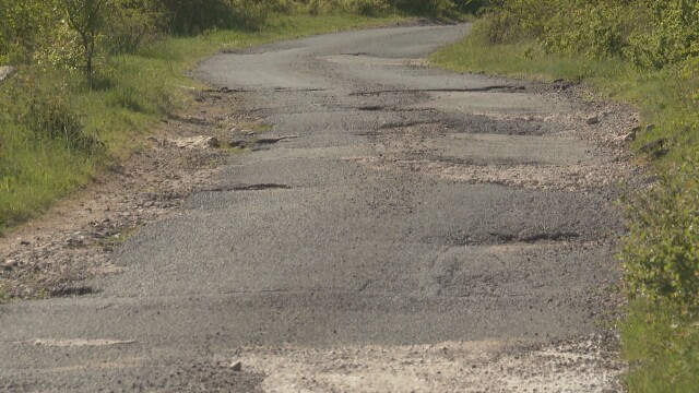 60% от общинските пътища имат необходимост от ремонт, става ясно
