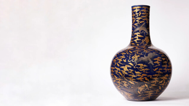 Изключително рядка китайска ваза от XIX век купена през 80 те