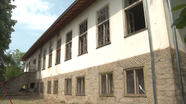 Врачанско село възроди читалището си, закрито преди половин век. В
