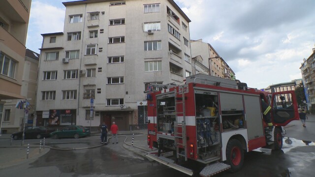 Пожар в центъра на София наложи евакуацията на живеещите в