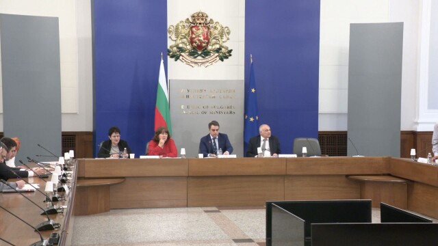 Тристранният съвет обсъжда извънредно днес антикризисните мерки в подкрепа на