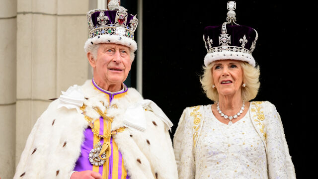 Синът на кралица Елизабет II 74 годишният Чарлз III получи короната