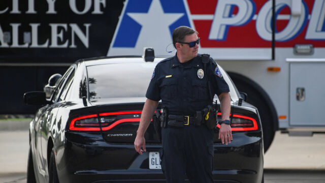 Седем души загинаха в американския щат Тексас след като автомобил