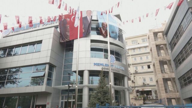 Драматичен политически ход в Турция три дни преди ключовите парламентарни