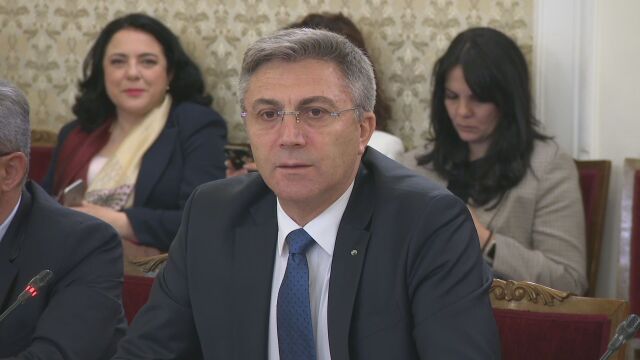 Мустафа Карадайъ подаде оставка като председател на ДПС Това твърдят