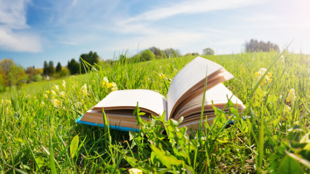 Започна Пролетният панаир на книгата Рекорден брой издателства и книги
