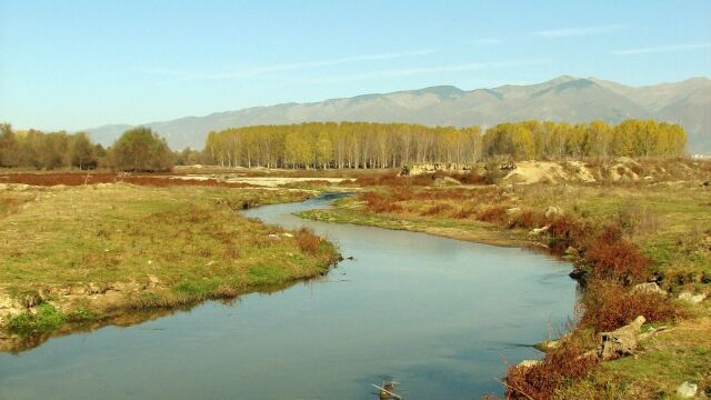  Река Стряма изчезна напълно в голям участък край пловдивското село