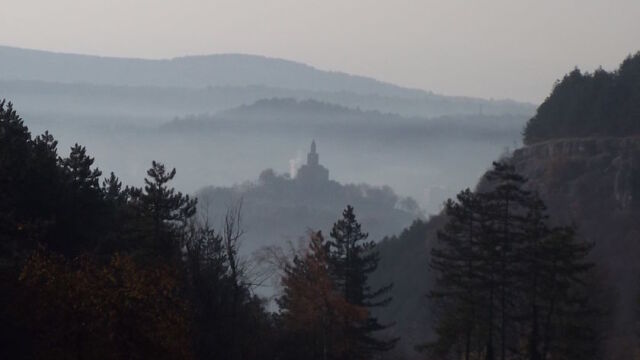  Откриха изчезналото от крепостта Царевец 11 годишно момиче То е намерено