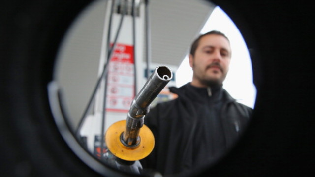 за литър гориво се запазва и в началото на 2023