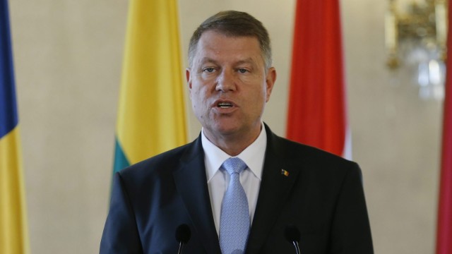 Смяна на властта в Румъния Досегашният премиер Николае Чука от