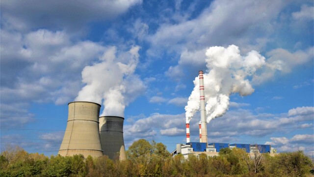 Няма да затварят въглищни централи до 2038 г.