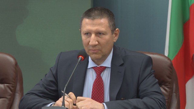 Изпълняващият длъжността главен прокурор Борислав Сарафов поиска оставката на ръководителя