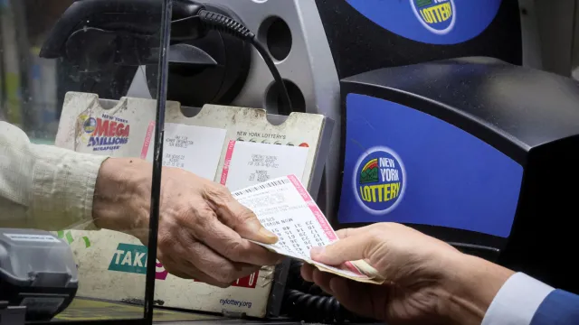 Щастливец от Калифорния е спечелил рекордния джакпот от лотарията Пауърбол