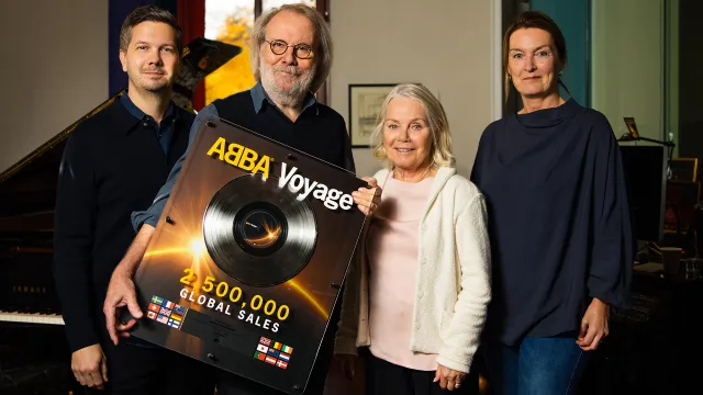 ABBA отпразнува годишнина