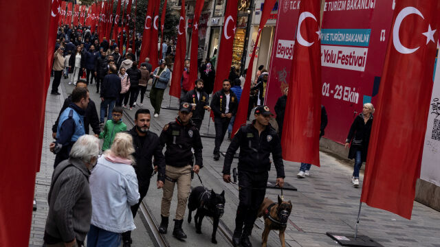 Турските власти с мащабна акция и серия от арести