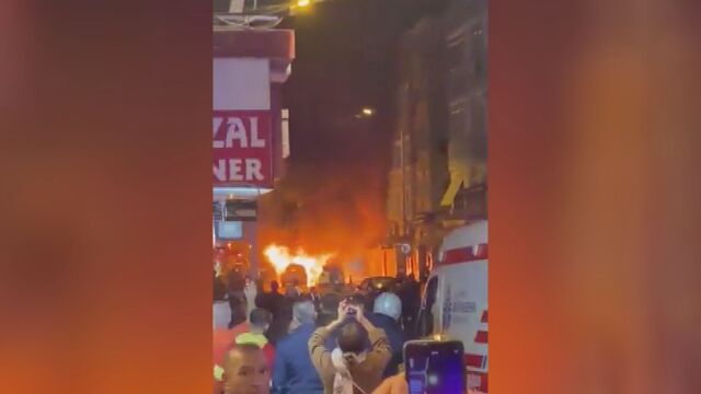 Коли горят в Истанбул В социалните мрежи през последните минути