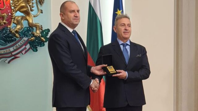 Президентът Румен Радев награди легенди в спорта