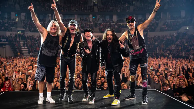 Scorpions са първата група която се включва в третото издание