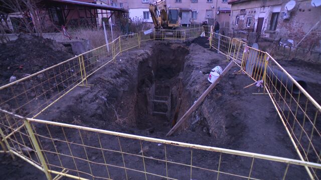 Изкопът в който загинаха двама работници в Перник не е
