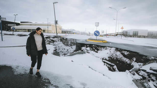 Исландски дневници: Гриндавик, където магмата е на 500 метра под краката ти (СНИМКИ и ВИДЕО)