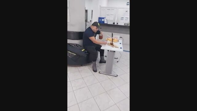 С парти грил под ръка: Мъж нахлу в Енергото в Силистра, за да си направи сандвич - нямал ток