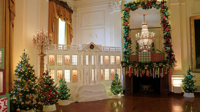 Белият дом е украсен и готов за празничния сезон Десетки