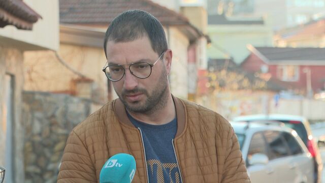 Мъж от Добрич почисти със собствена техника един от кварталите