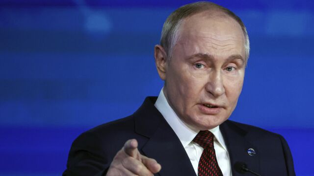 Руският президент Владимир Путин одобри актуализирана ядрена доктрина в която