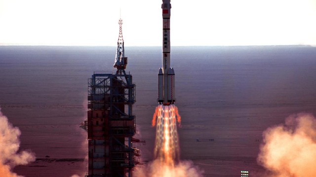 Китай изпрати първи цивилен астронавт в Космоса Той е част
