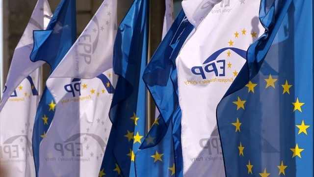 Задържането на Бойко Борисов Владислав Горанов и Севделина Арнаудова както