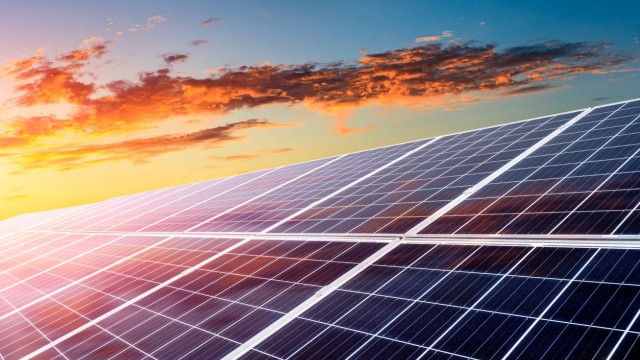 Калифорния стартира мащабен експеримент за производството на енергия от слънчеви