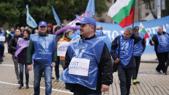 Миньори и енергетици ще протестират в центъра на София днес