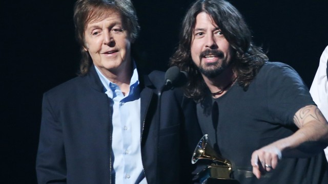 Пол Макартни ще въведе Foo Fighters в Залата на славата на рокендрола