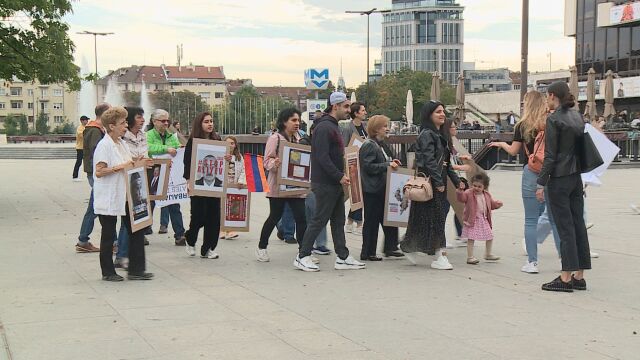 Представители на арменската общност в България се събраха на мирен