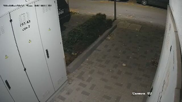 Мъж задигна охранителни камери пред жилищна кооперация в столичния квартал