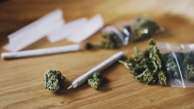 Около 80 кг марихуана в 76 пакета е открита в
