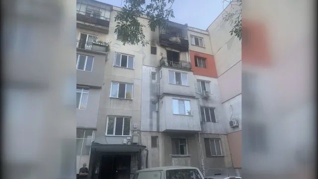 Огнеборци спасиха живота на 67 годишен мъж в Пловдив след пожар