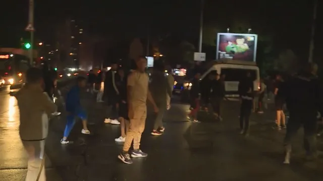 Близки на таксиметров шофьор излязоха на протест снощи в София
