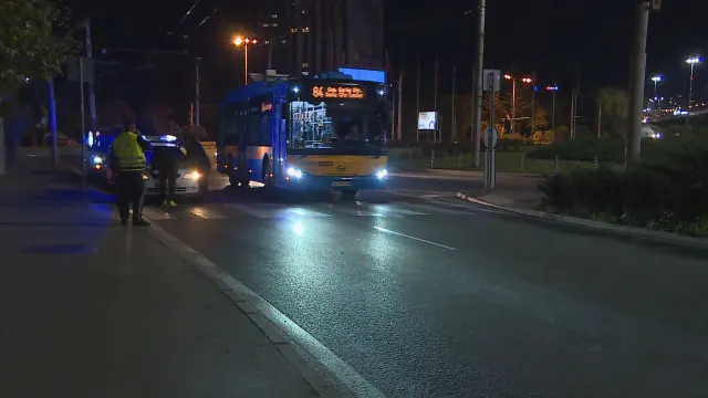 Кола е ударила 17 годишно дете на пешеходна пътека в София