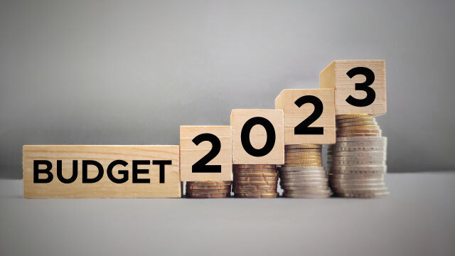 Проектобюджетът за 2023 г който предложи служебния кабинет предвижда сериозна