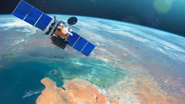 Високопоставен служител на руското външно министерство заяви че търговските сателити