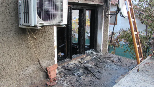 Пожар е избухнал тази сутрин в къща на ул Петрохан