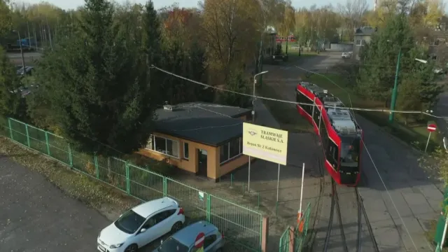Куриозно престъпление в Полша Мъж открадна трамвай от депото подкара