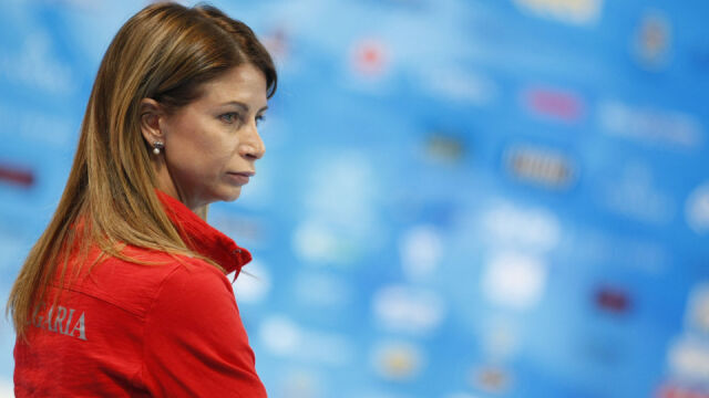 Треньорът на ансамбъла ни цитира Гунди: Не си играй, когато играеш за България